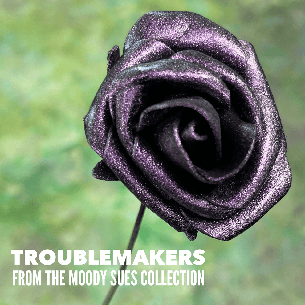 TROUBLEMAKERS | Moody Sues Shifter Metallic Wax